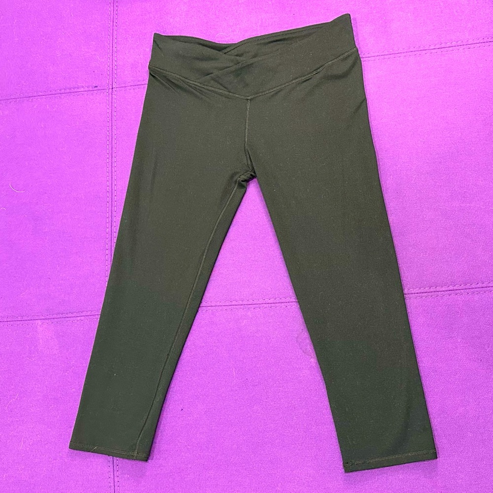 Fabletics Winn Powerhold black V waist compression workout capris S